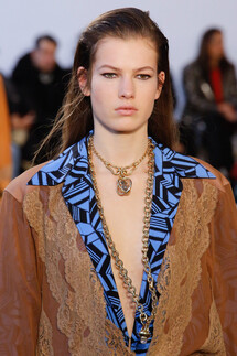 Details Chloé Fall 2018 Ready-to-Wear , Детали коллекции Хлоя осень зима 2018 , Fashion show , неделя моды в Париже , PFW , Paris Fashion Week , Mainstyles